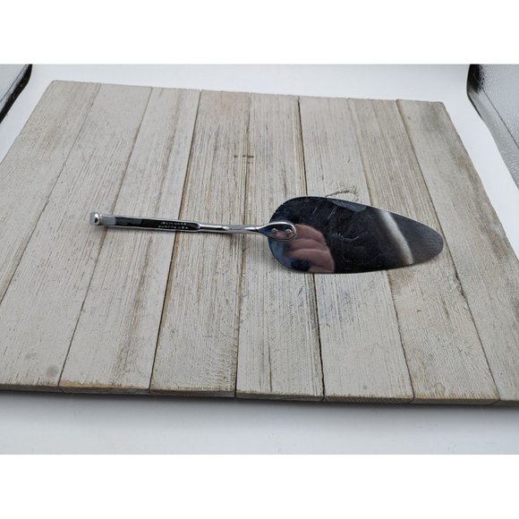 Irvin Ware Chrome Pie Cake Server USA Curved Handle Flatware Serving Piece - Picture 5 of 7